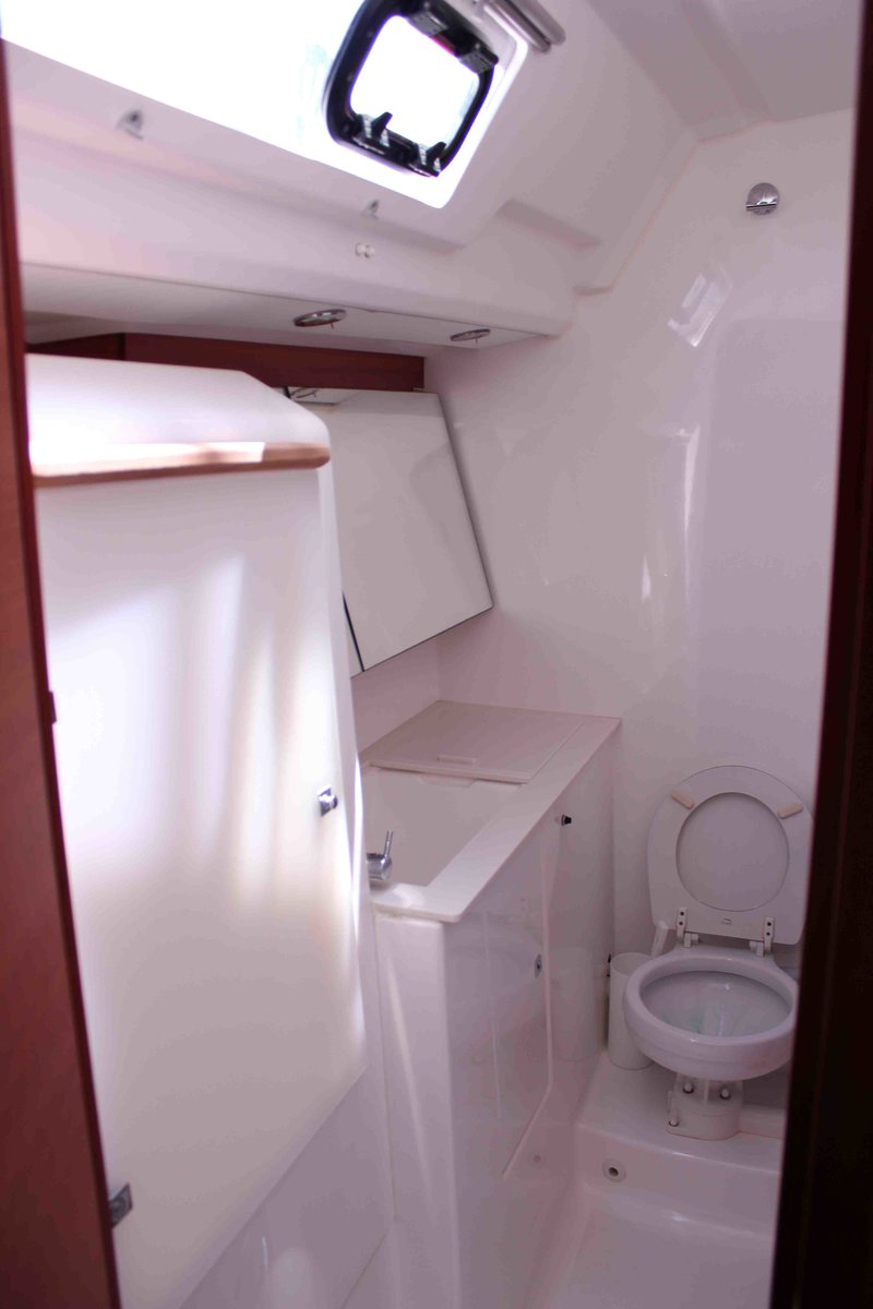Dufour 450 GL — photo 12