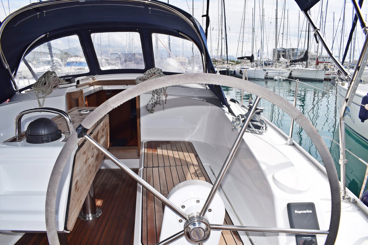 Bavaria Cruiser 37 - 3 cab. — photo 5