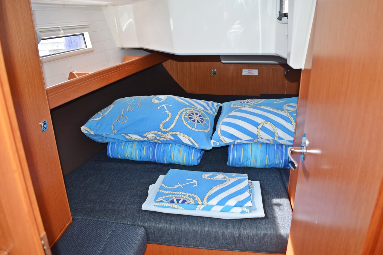 Bavaria Cruiser 37 - 3 cab. — photo 14