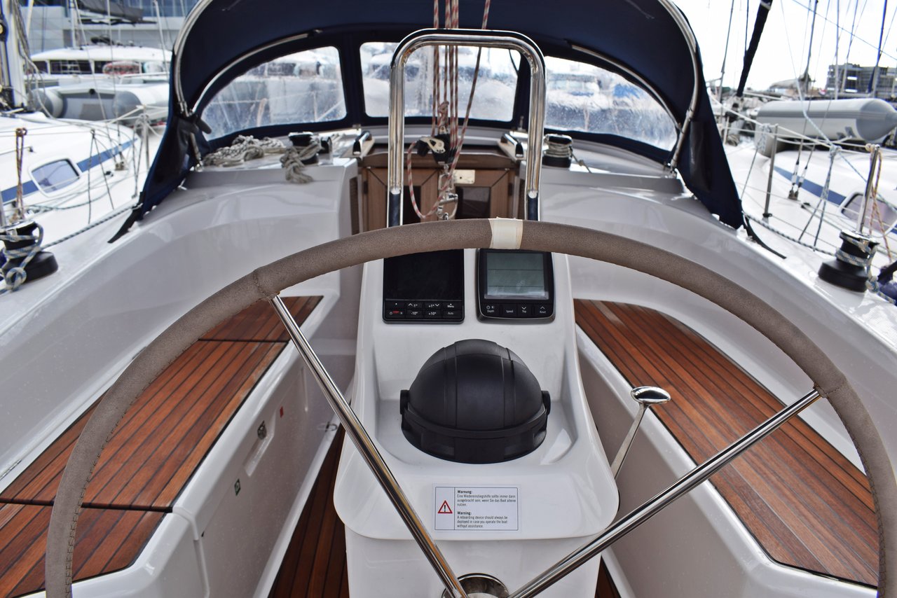 Bavaria Cruiser 33 — photo 3