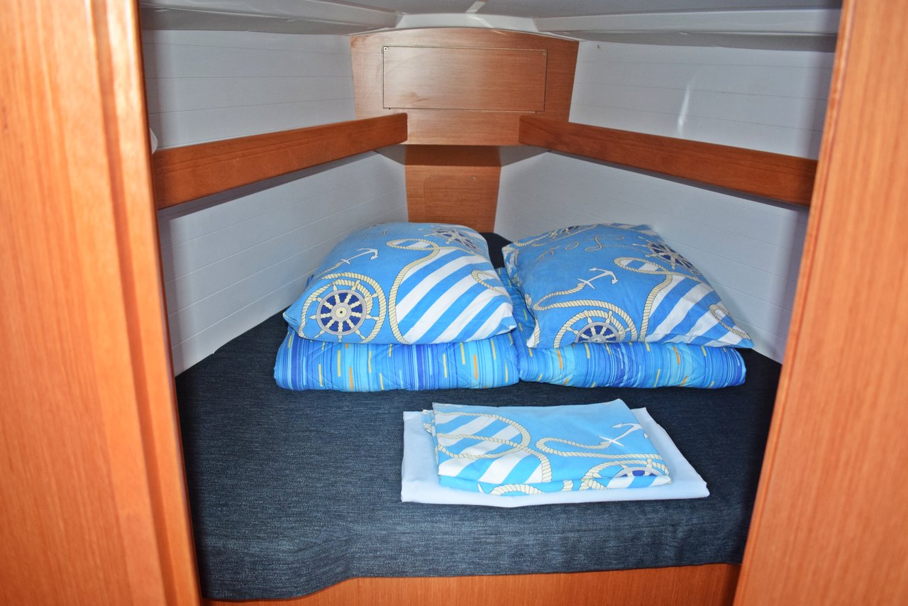 Bavaria Cruiser 34 — photo 18