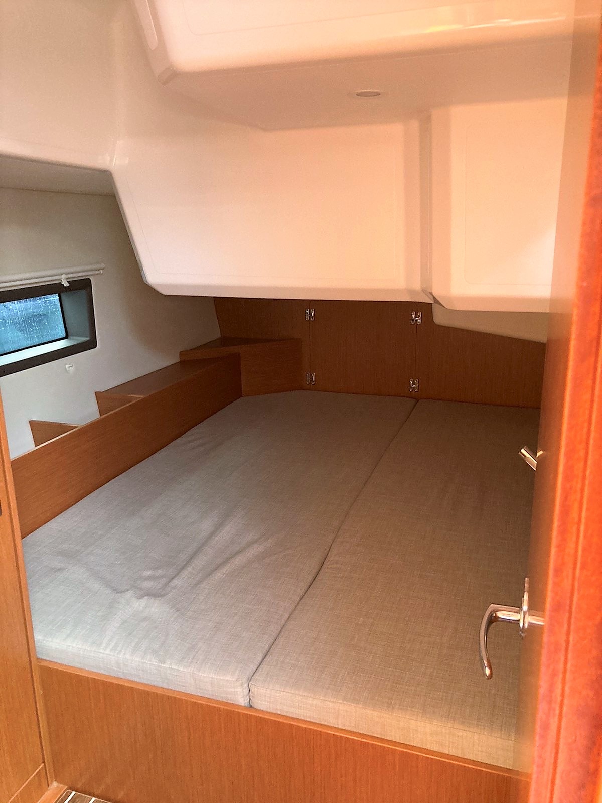 Bavaria C42 — photo 5