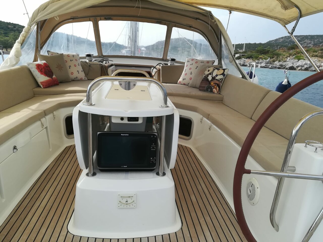 Jeanneau 53 - 3 + 1 cab. — photo 9