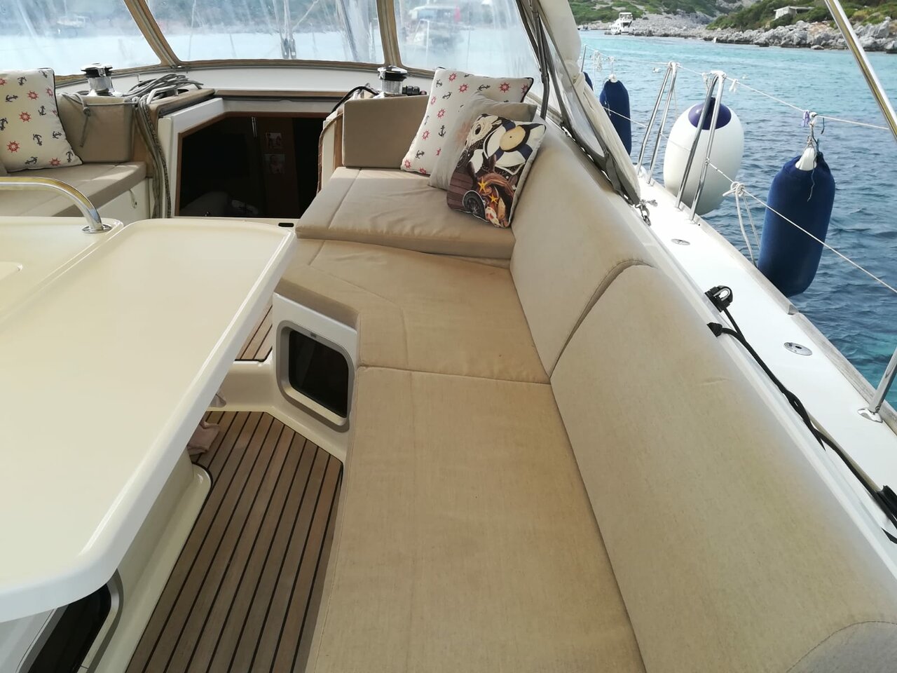 Jeanneau 53 - 3 + 1 cab. — photo 10