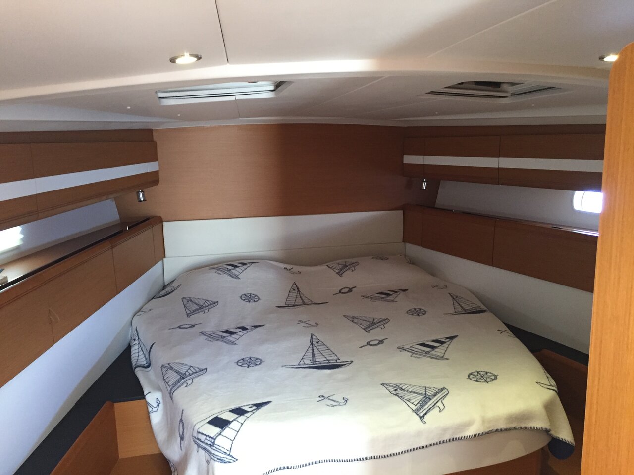 Jeanneau 53 - 3 + 1 cab. — photo 23