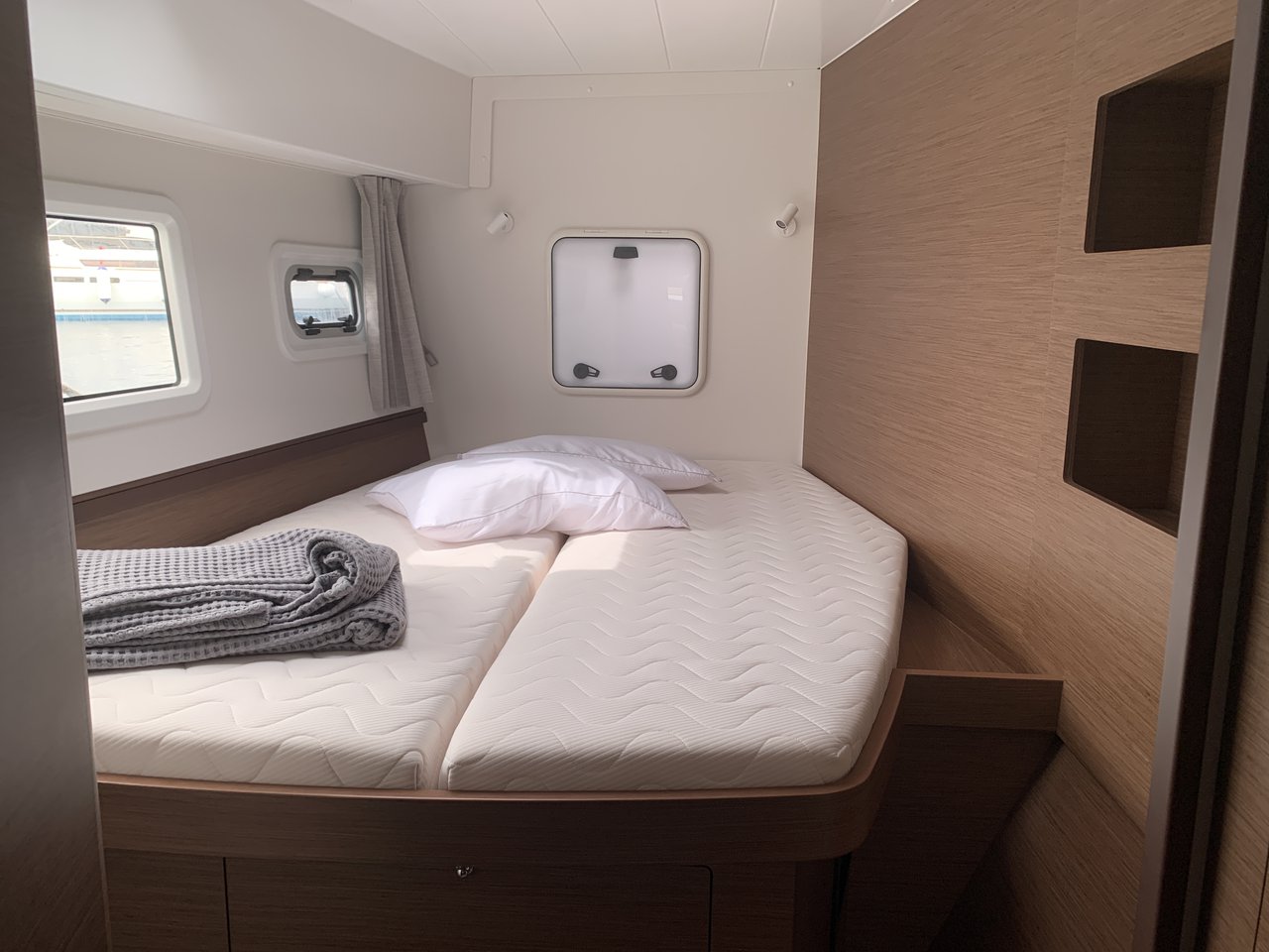 Lagoon 42 - 4 + 2 cab. — photo 12