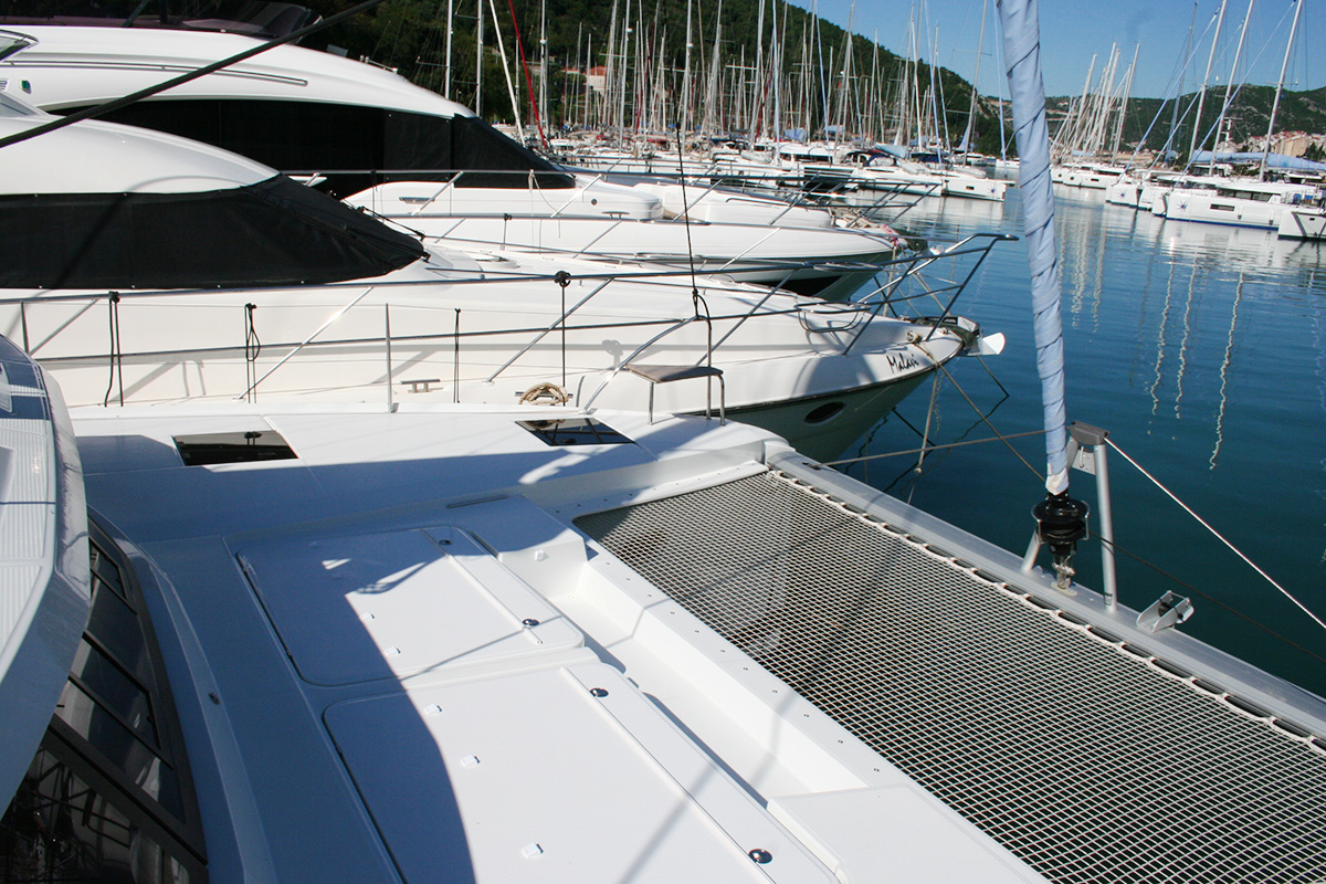 Lagoon 40 - 3 + 2 cab — photo 13