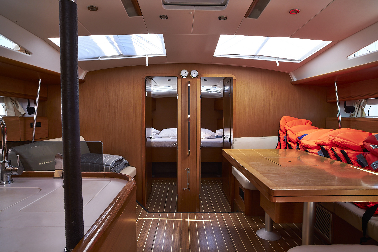 Jeanneau 53 - 5 + 1 cab. — photo 4