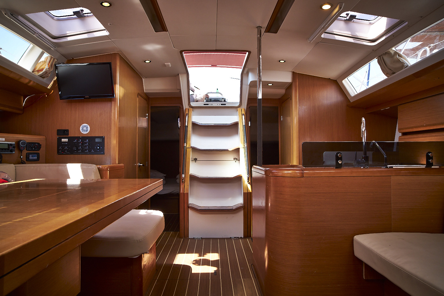 Jeanneau 53 - 5 + 1 cab. — photo 5