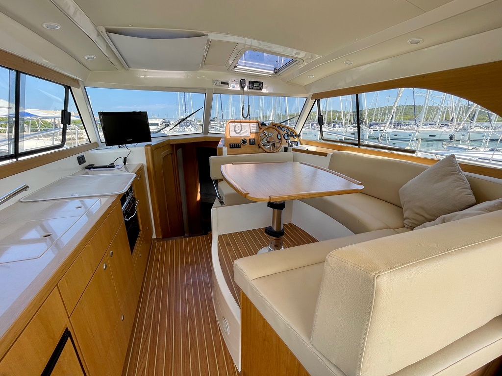Adriana 36 — photo 17
