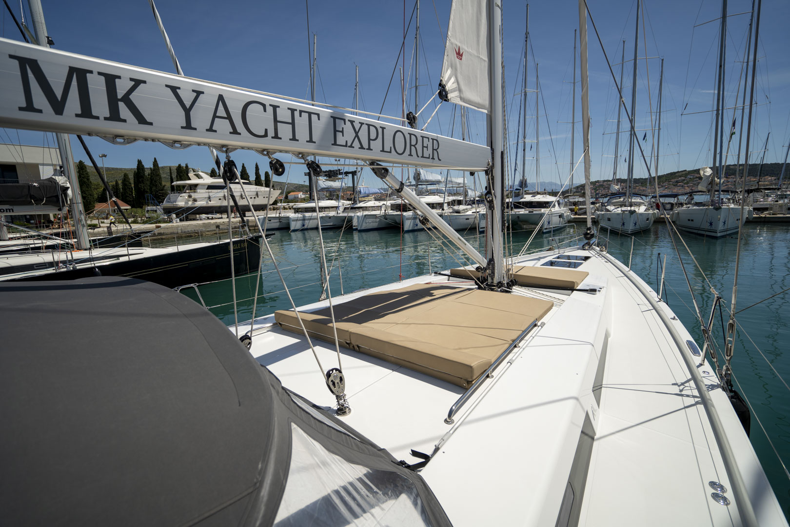 Hanse 548 - 4 + 1 cab. — photo 2
