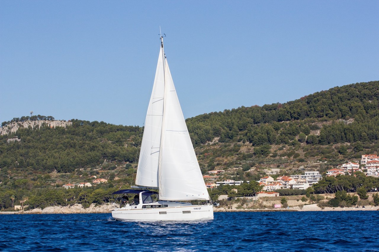 Oceanis 38 - 3 cab. — photo 4