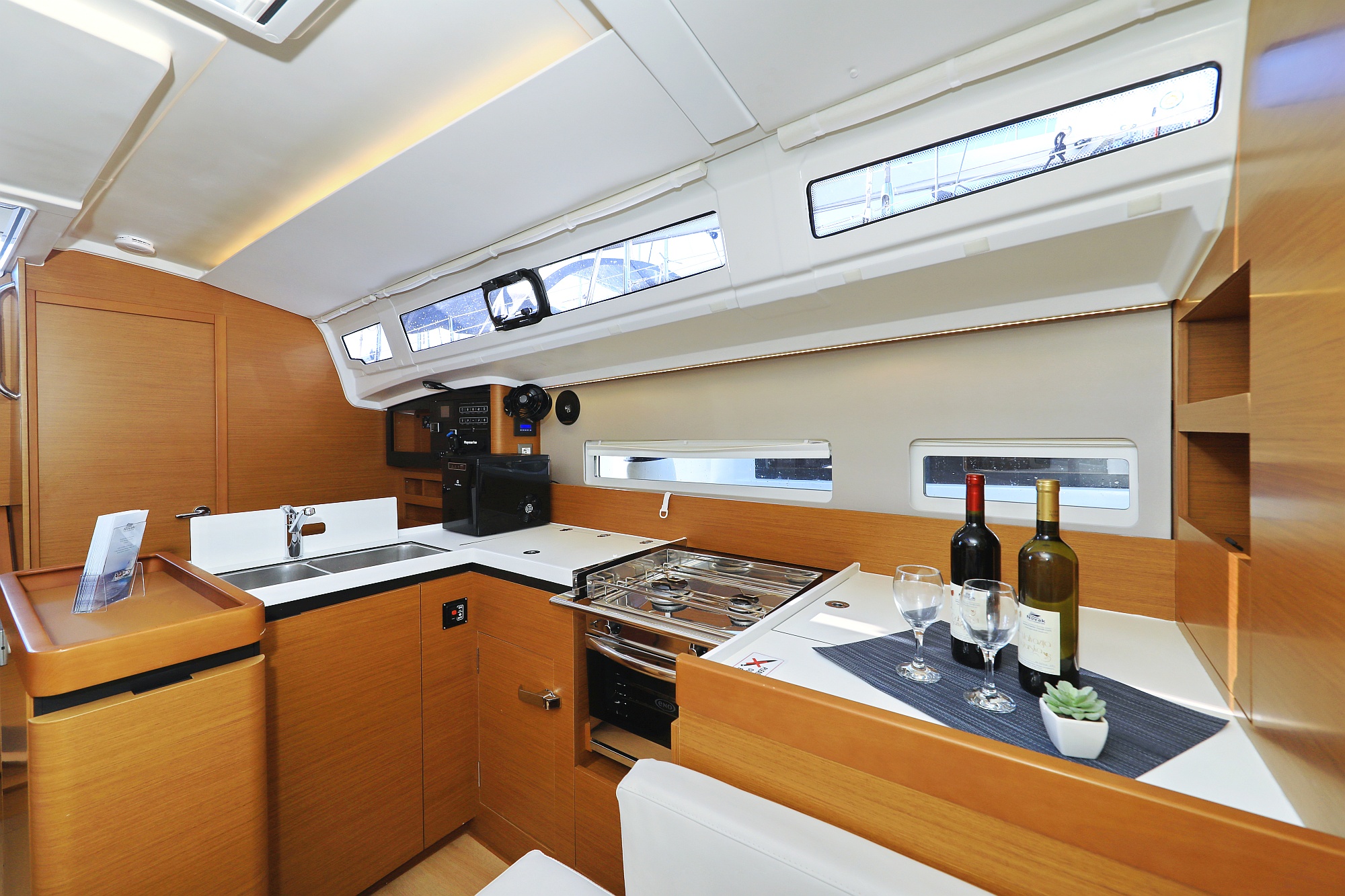 Sun Odyssey 410 - 3 cab. — photo 10