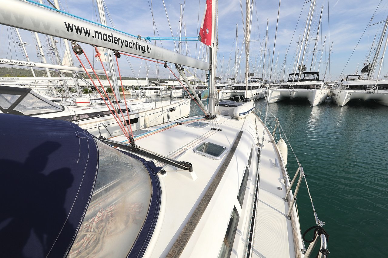 Sun Odyssey 45 — photo 9