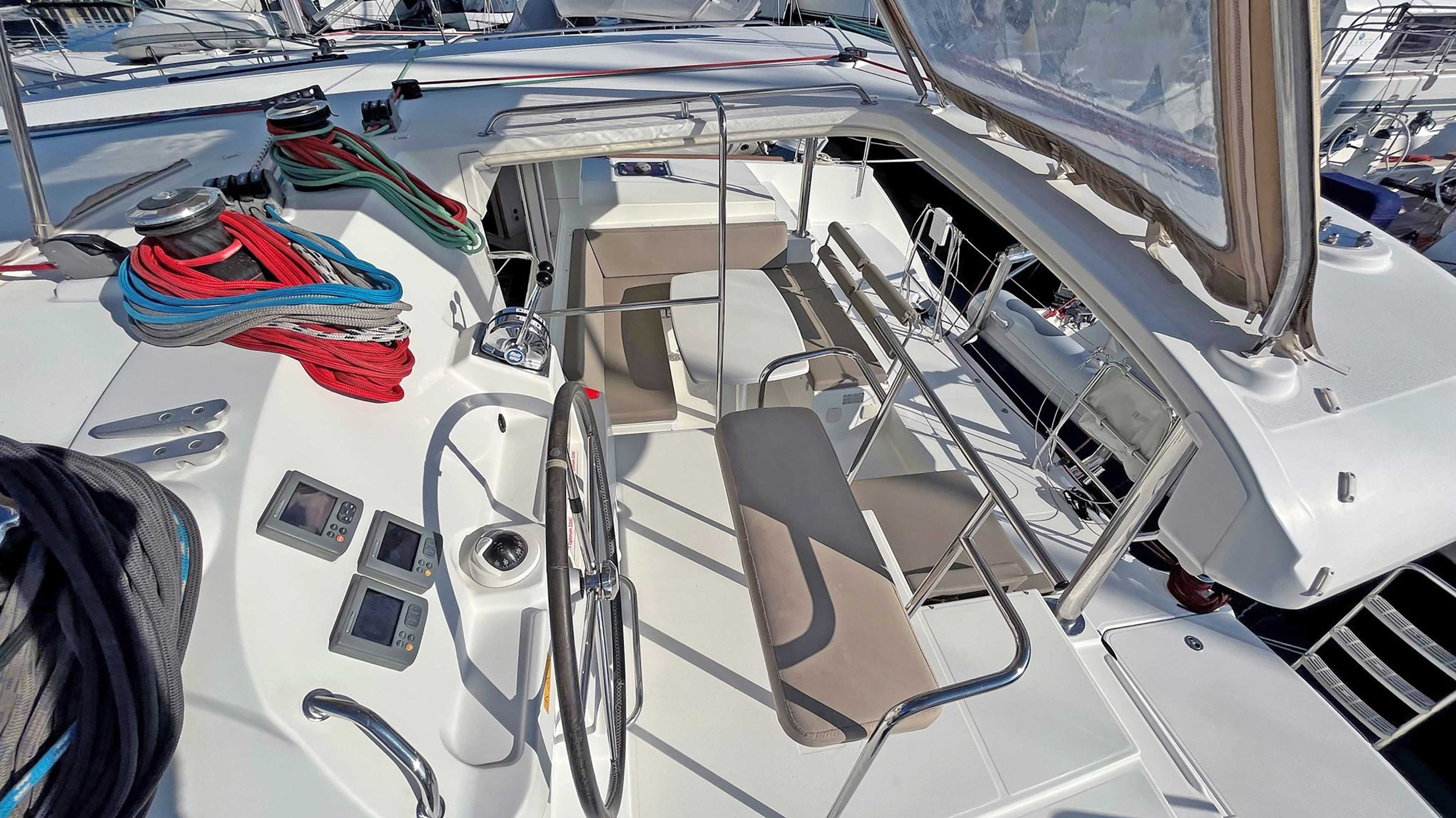 Lagoon 400 - 4 + 2 cab. — photo 11