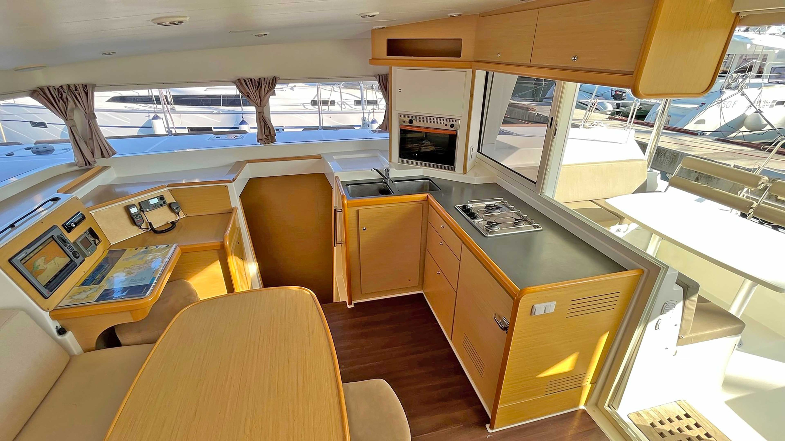 Lagoon 400 - 4 + 2 cab. — photo 16