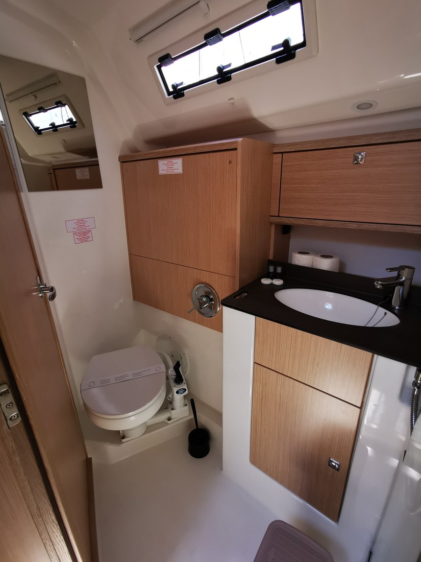 Bavaria Cruiser 51 — photo 18