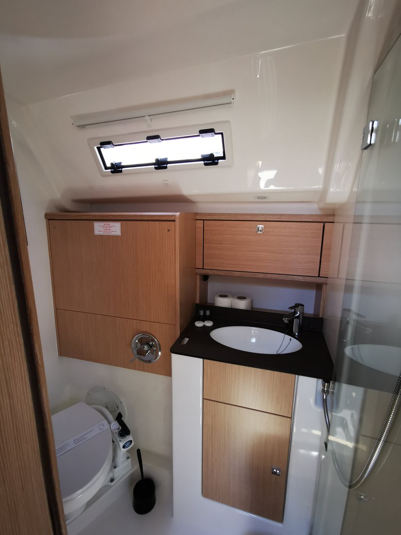 Bavaria Cruiser 51 — photo 19