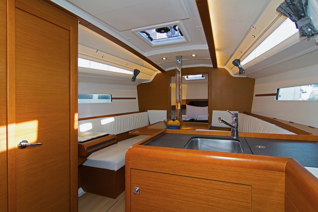 Sun Odyssey 349 - 3 cab. — photo 7