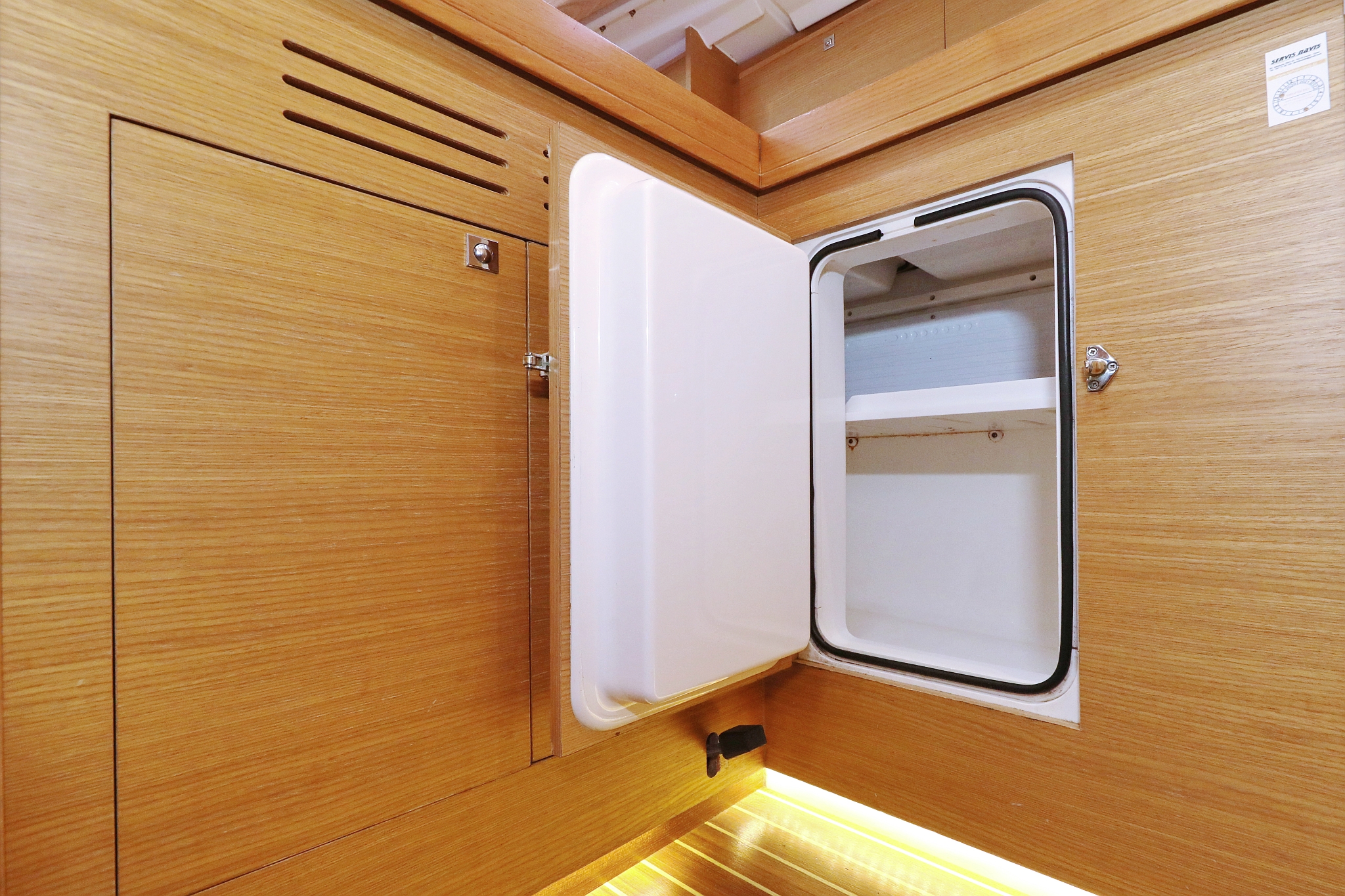 Dufour 412 GL — photo 43
