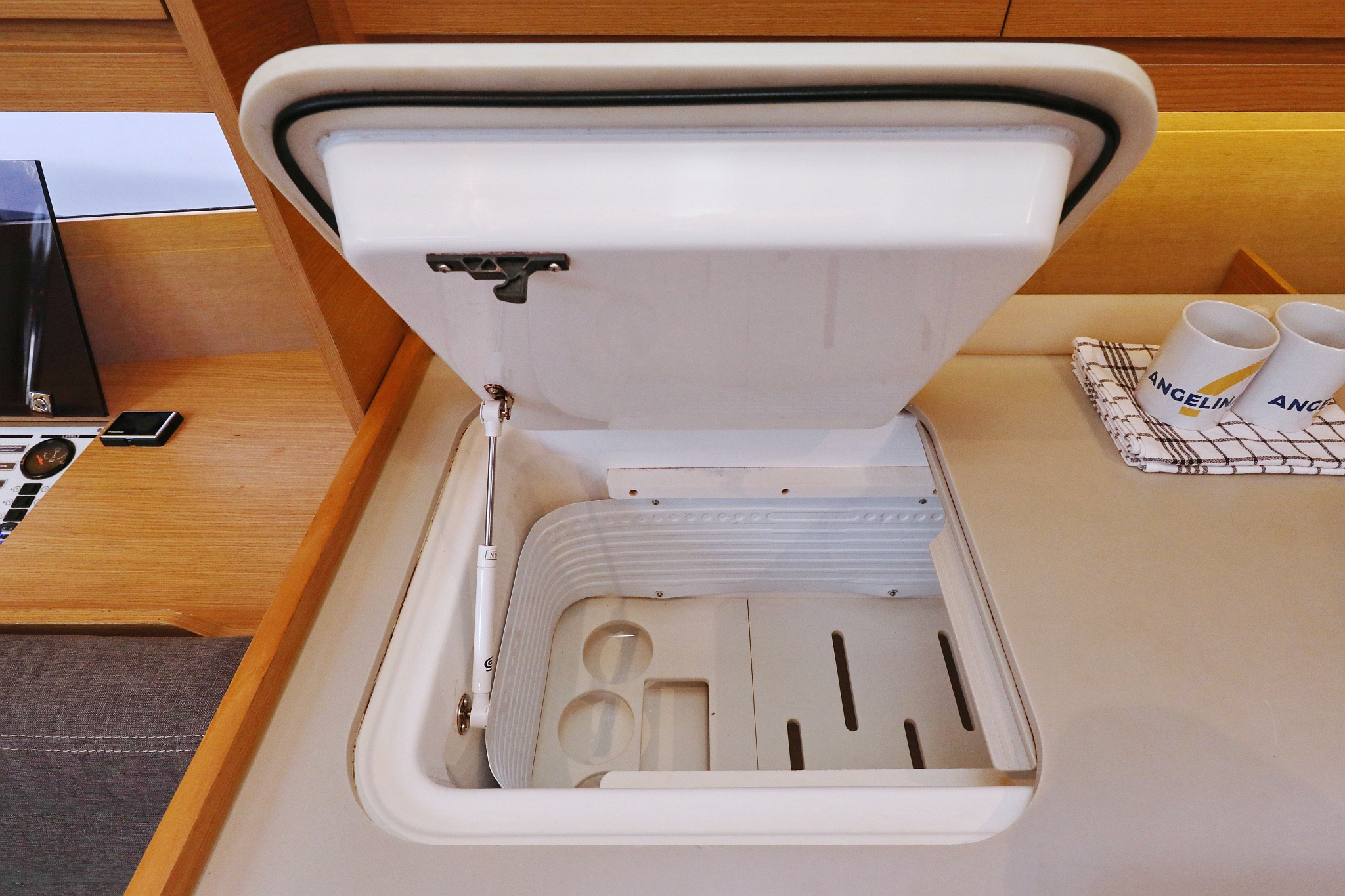 Dufour 412 GL — photo 42