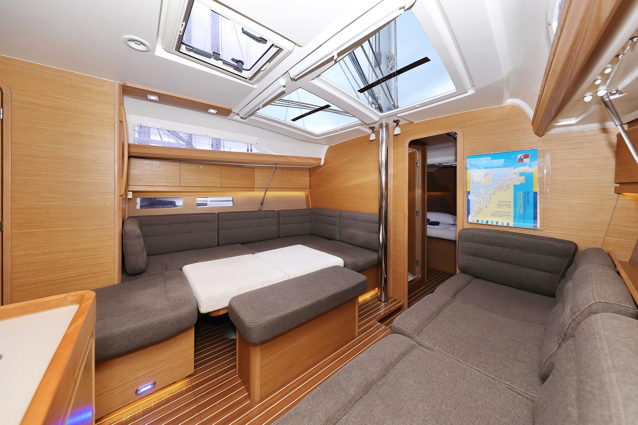 Dufour 412 GL — photo 44