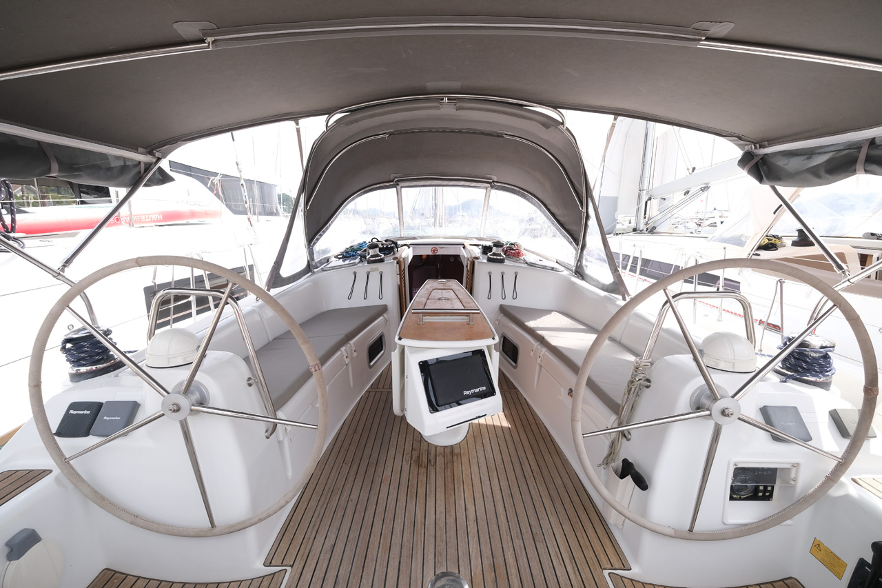 Oceanis 40 — photo 3