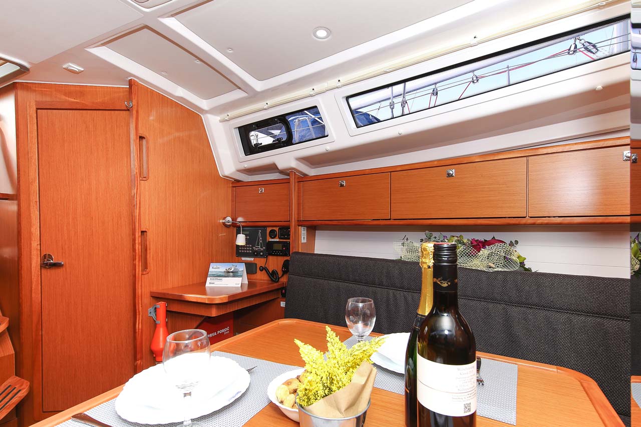 Bavaria Cruiser 34 - 2 cab. — photo 11