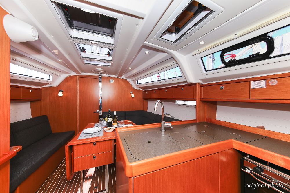Bavaria Cruiser 37 - 3 cab. — photo 16