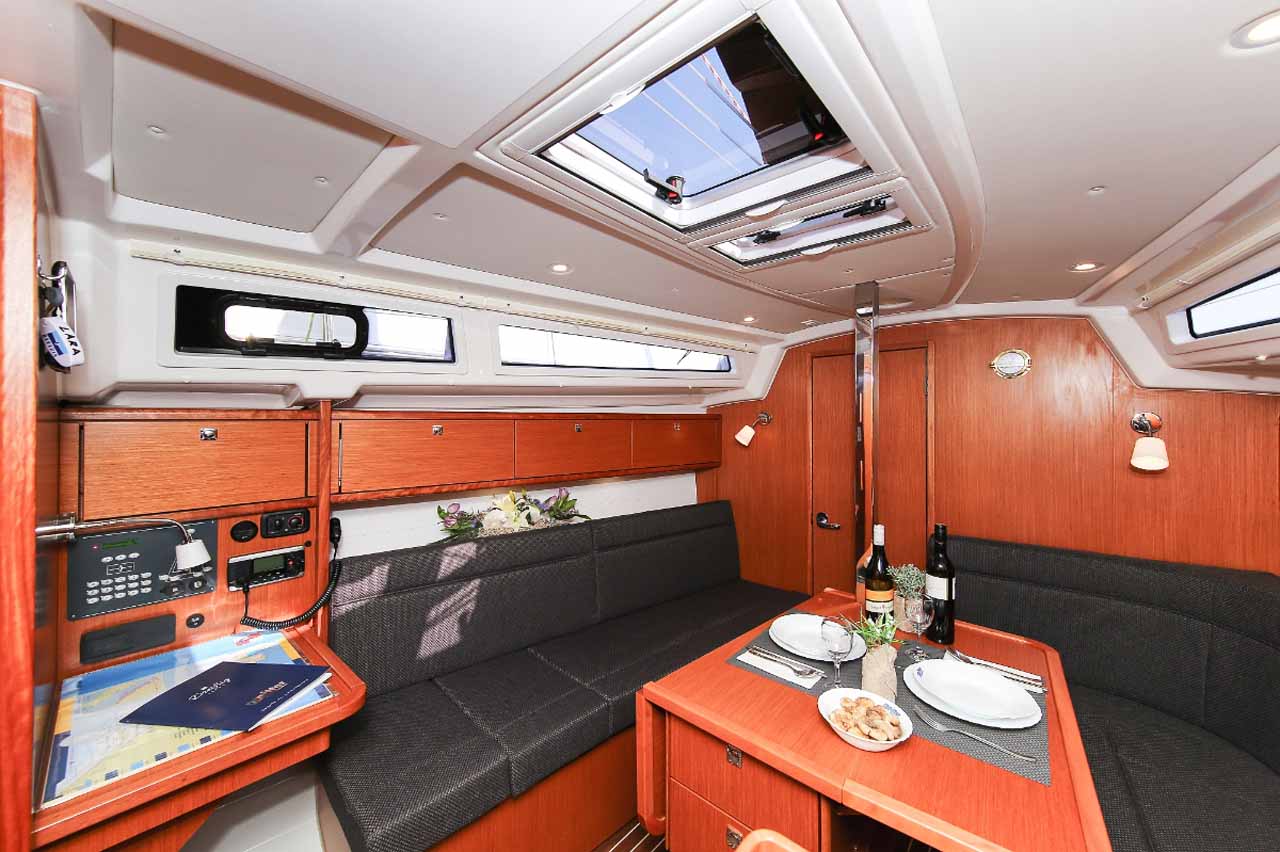 Bavaria Cruiser 34 - 2 cab. — photo 8