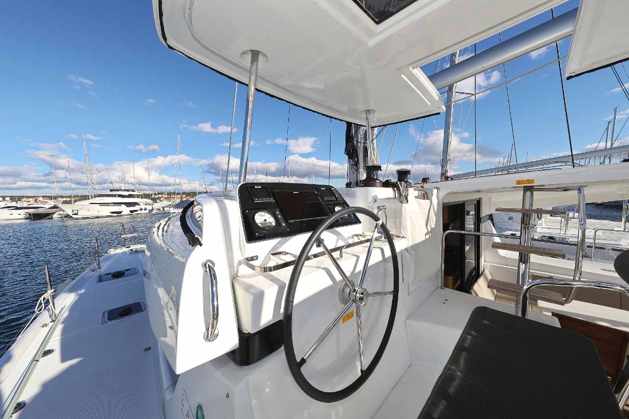 Lagoon 42 - 4 + 2 cab. — photo 9