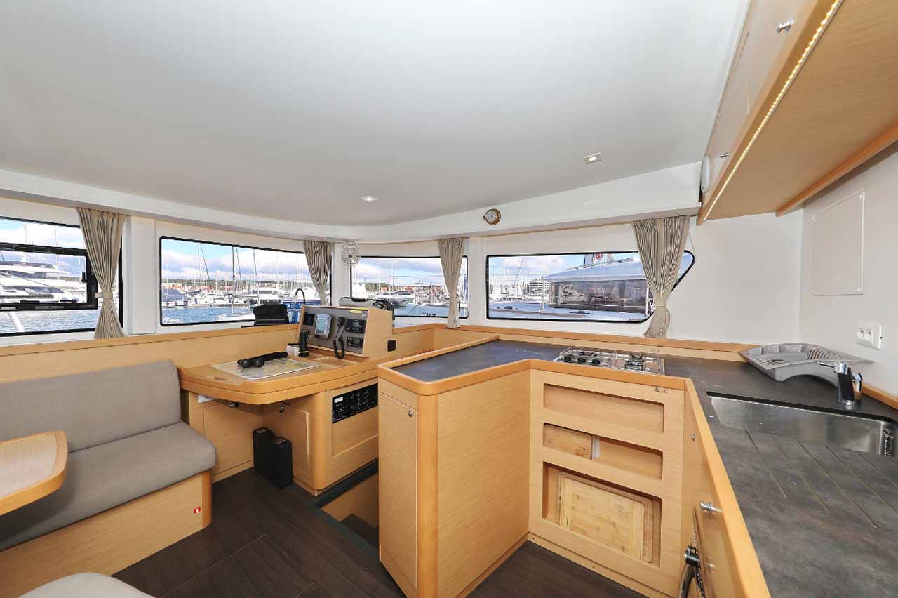 Lagoon 42 - 4 + 2 cab. — photo 10