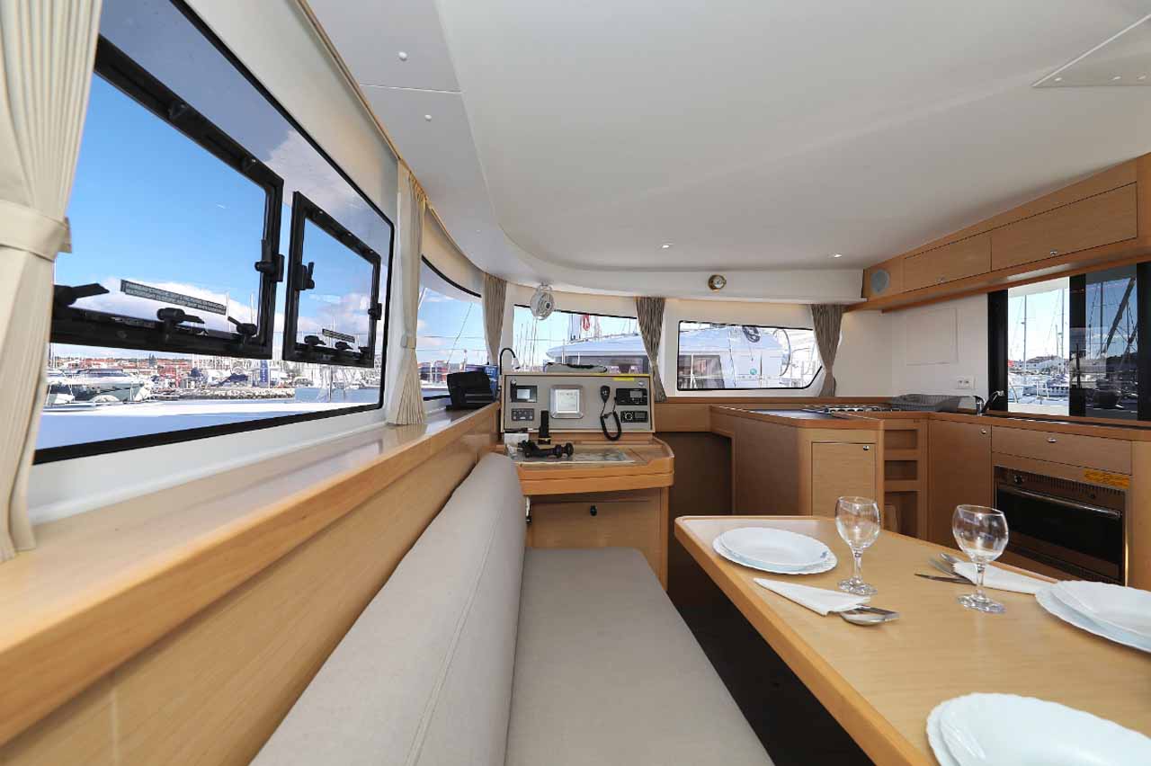 Lagoon 42 - 4 + 2 cab. — photo 13