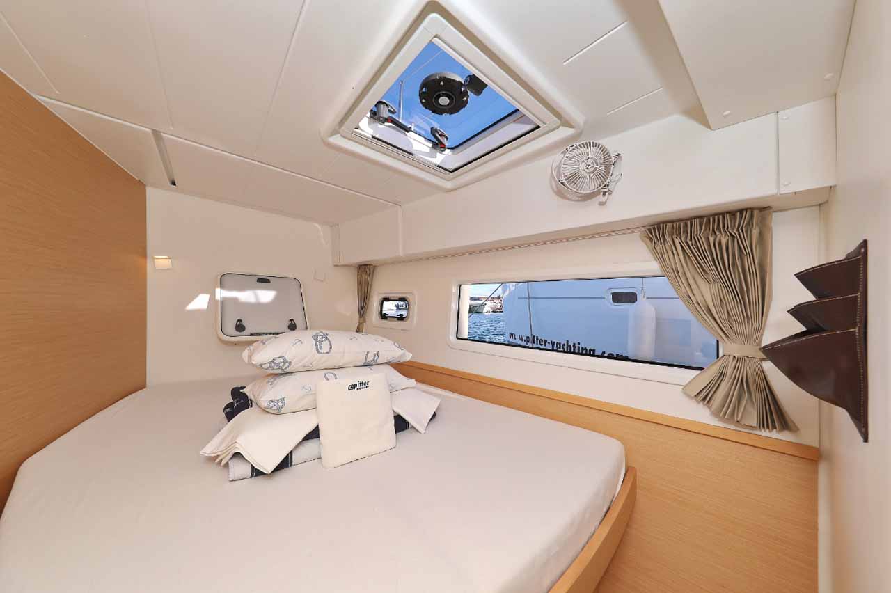 Lagoon 42 - 4 + 2 cab. — photo 17