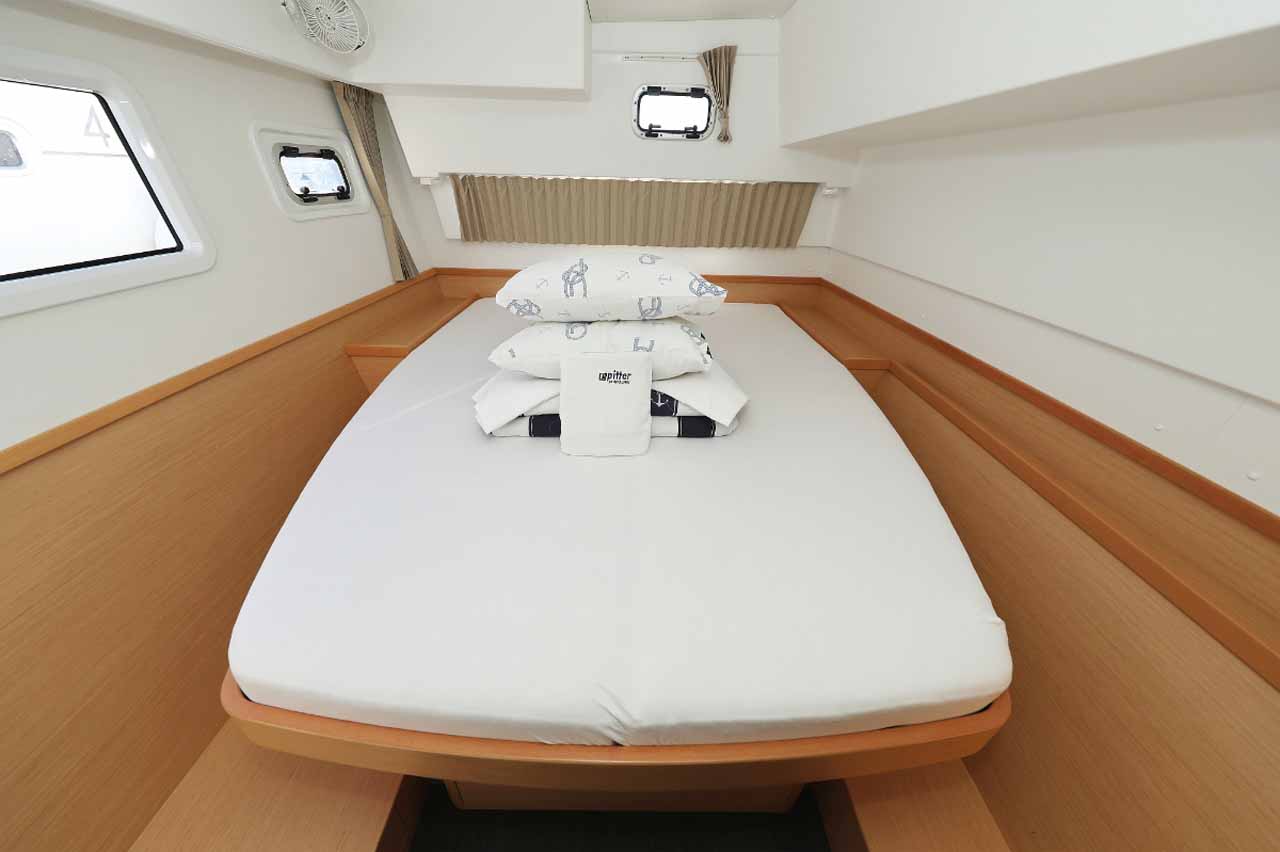Lagoon 42 - 4 + 2 cab. — photo 18