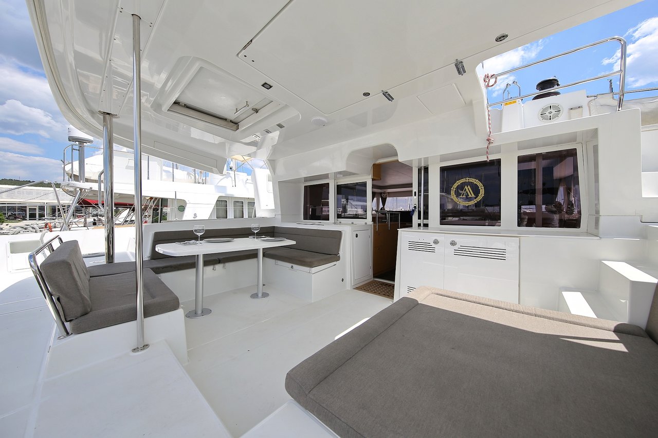 Lagoon 450 - 4 + 2 cab. — photo 6