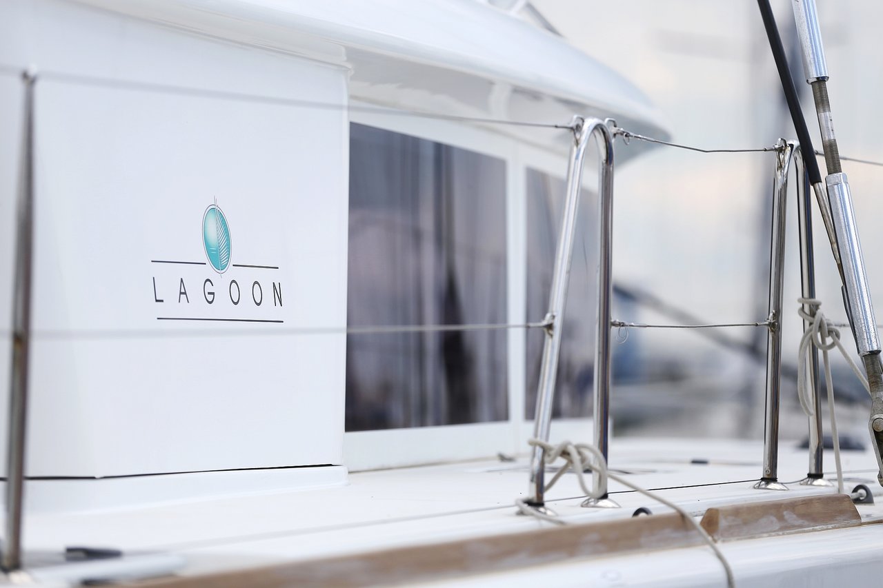 Lagoon 450 - 4 + 2 cab. — photo 17