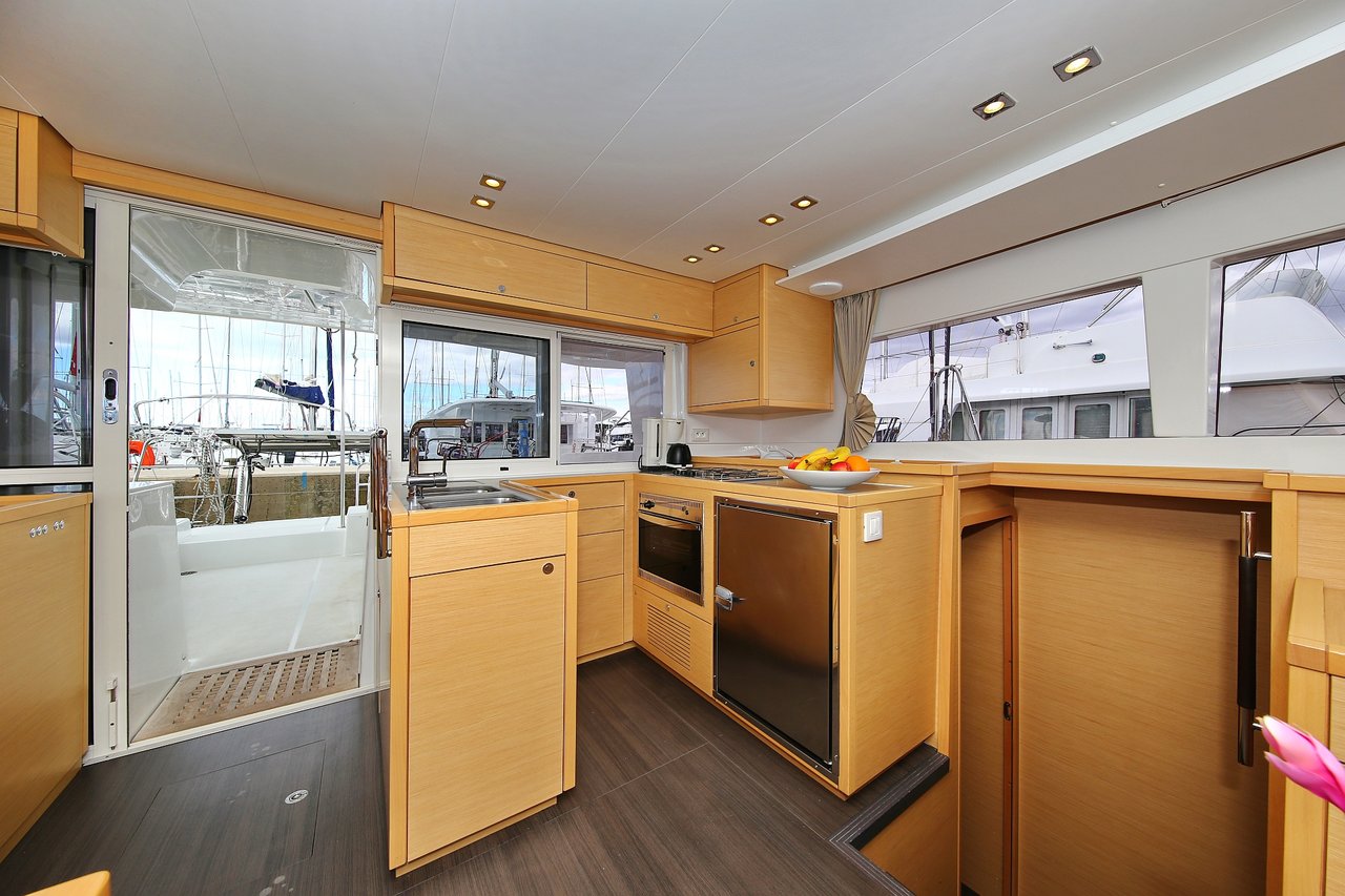 Lagoon 450 - 4 + 2 cab. — photo 26
