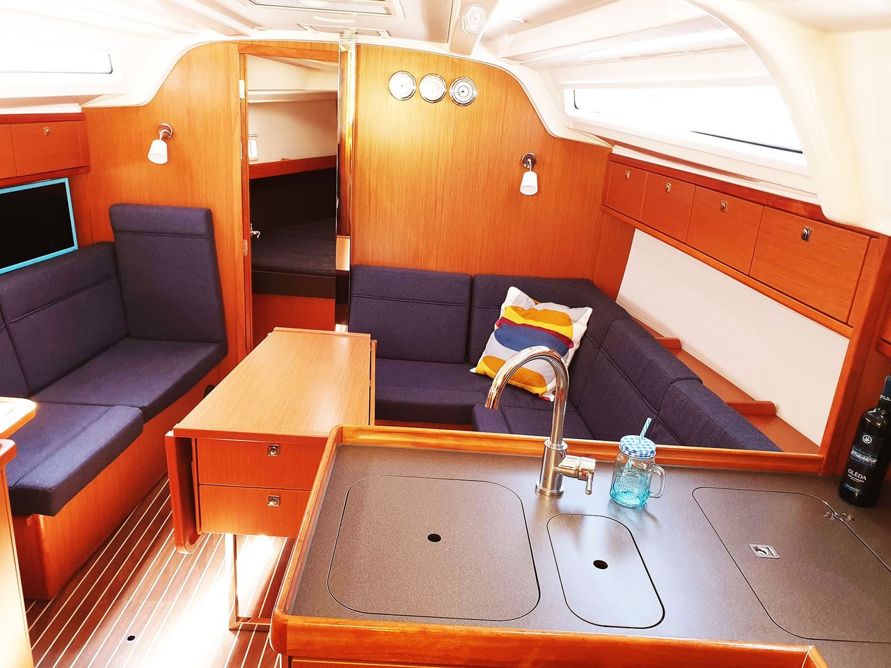 Bavaria Cruiser 37 - 3 cab. — photo 11