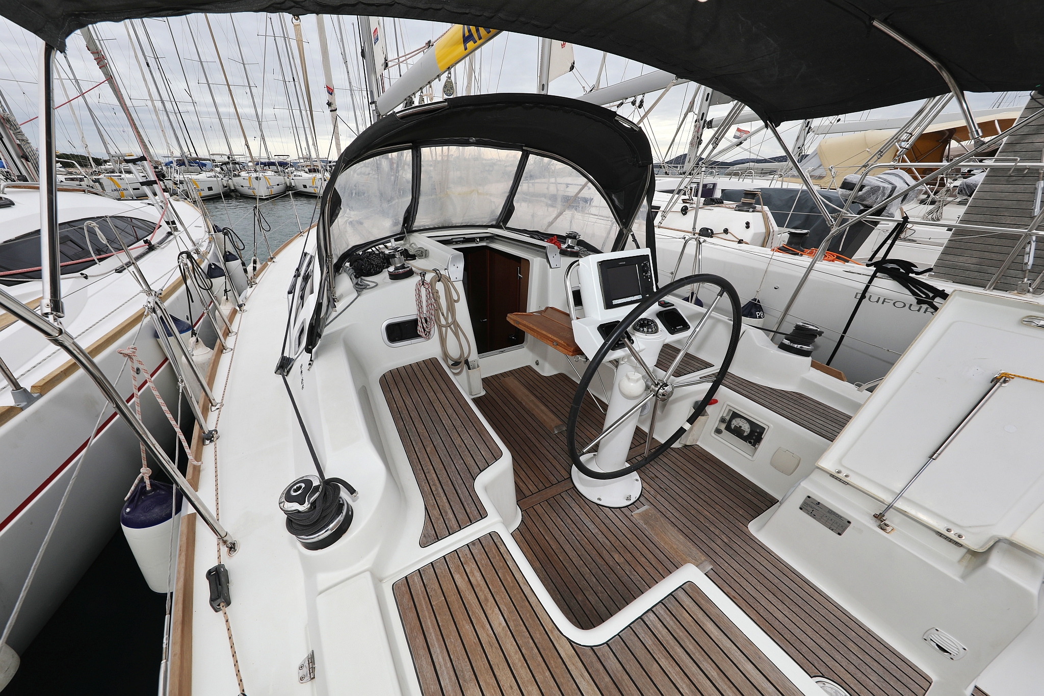 Oceanis 34 — photo 21