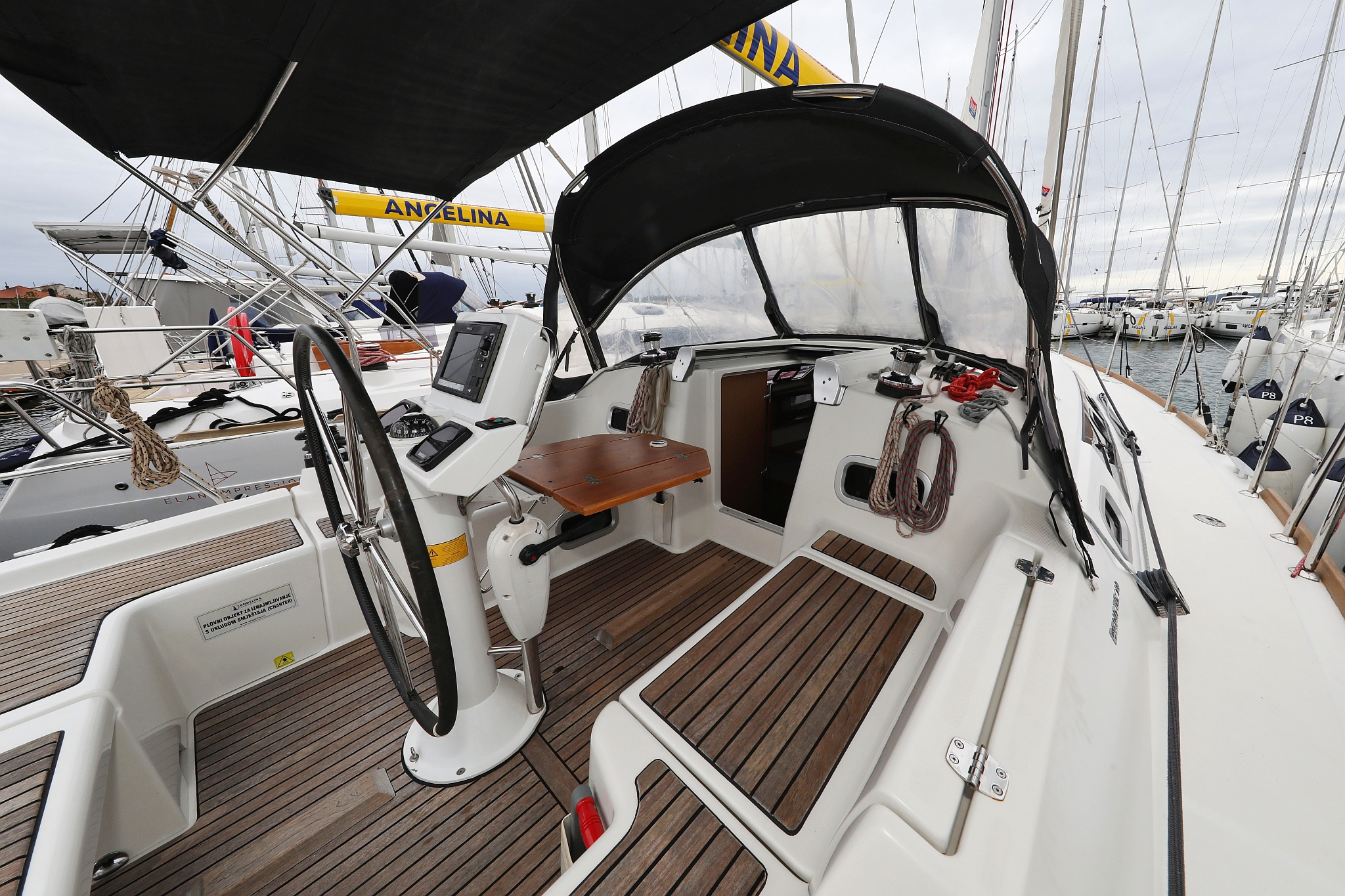 Oceanis 34 — photo 23