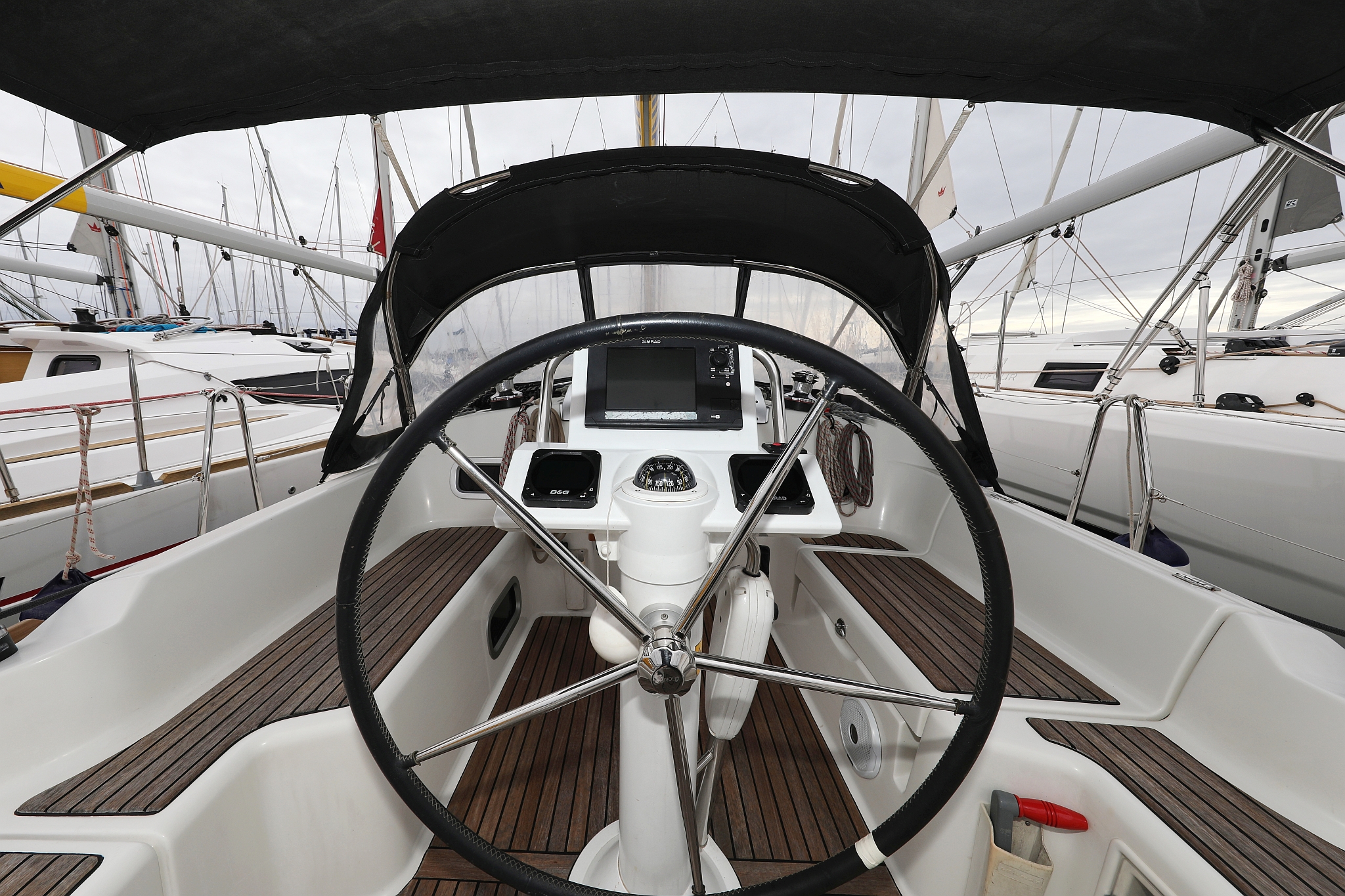 Oceanis 34 — photo 24