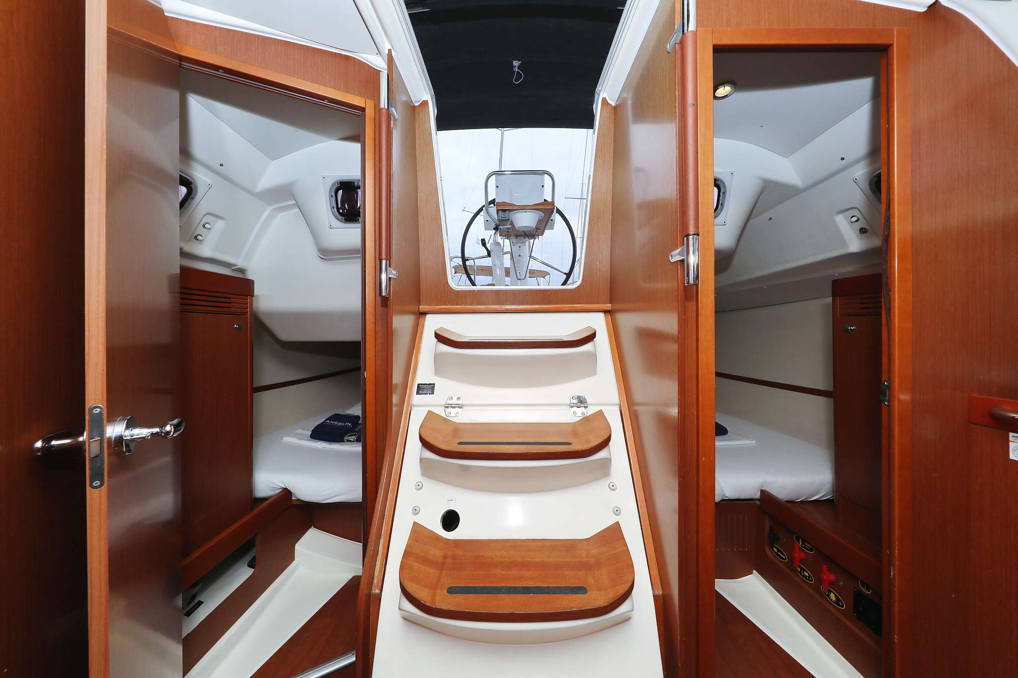 Oceanis 34 — photo 6