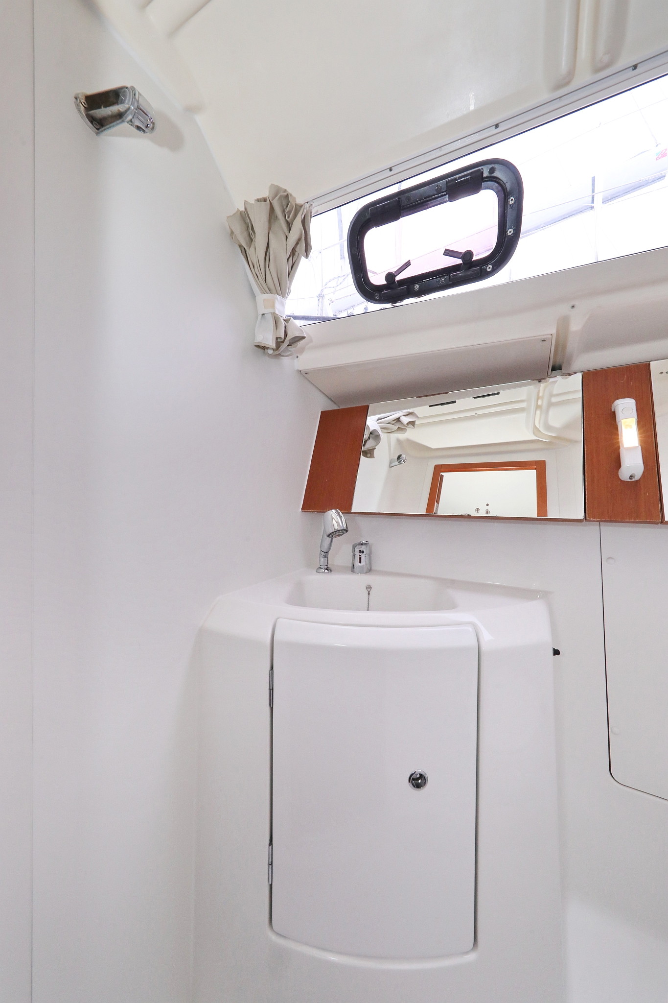 Oceanis 34 — photo 17