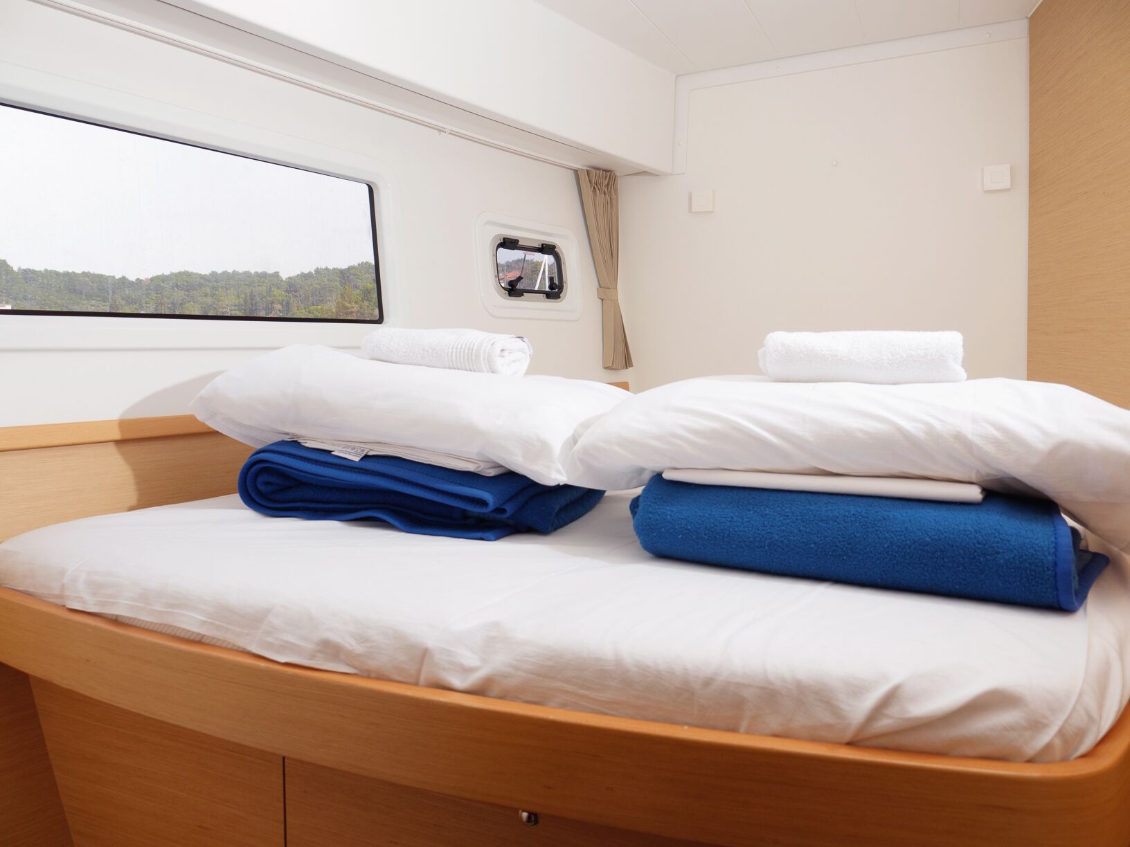 Lagoon 42 - 4 + 1 cab. — photo 14
