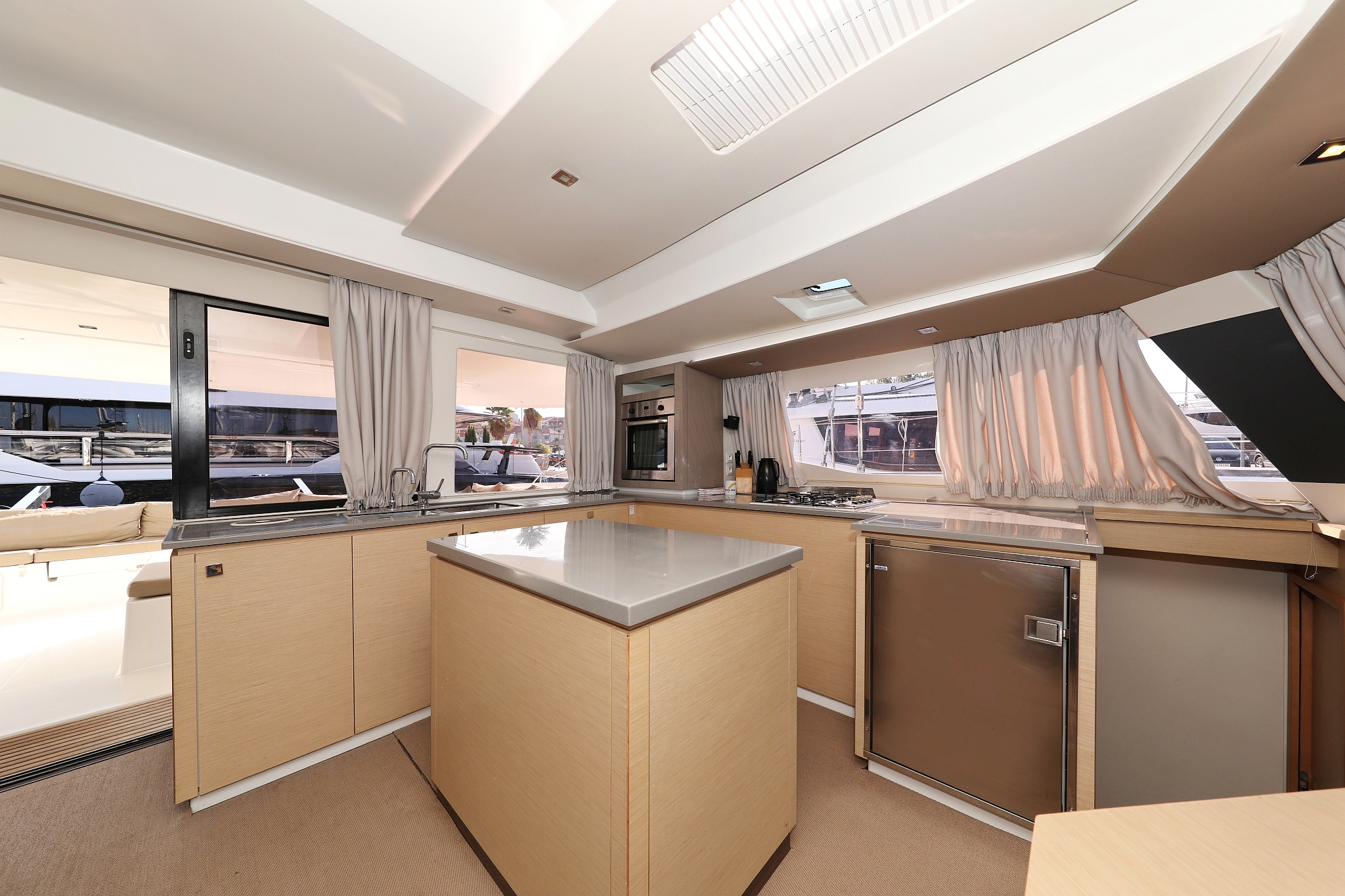 Fountaine Pajot Saba 50 - 6 + 1 cab. — photo 2