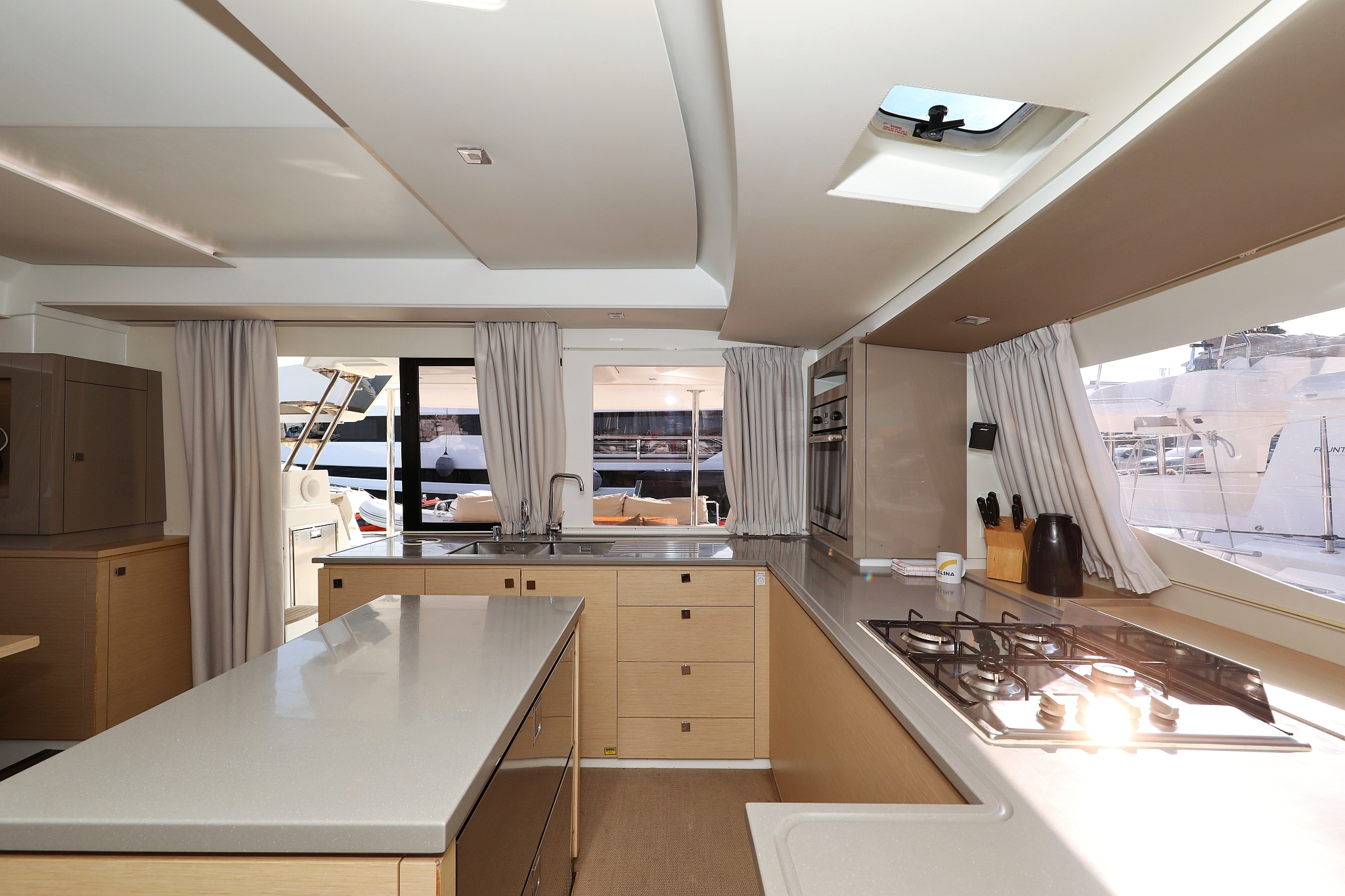 Fountaine Pajot Saba 50 - 6 + 1 cab. — photo 4