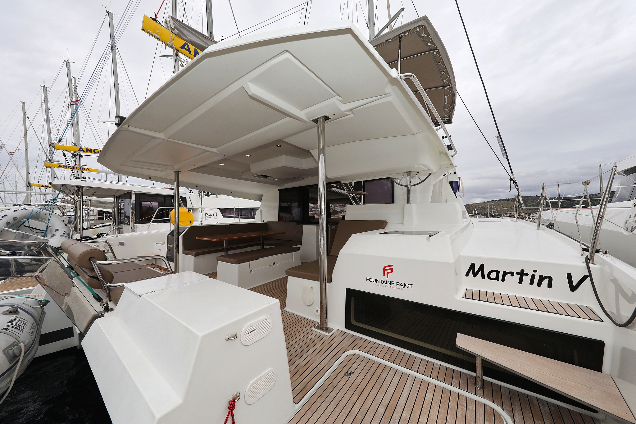 Fountaine Pajot Saona 47 Quintet - 5 + 1 cab. — photo 4