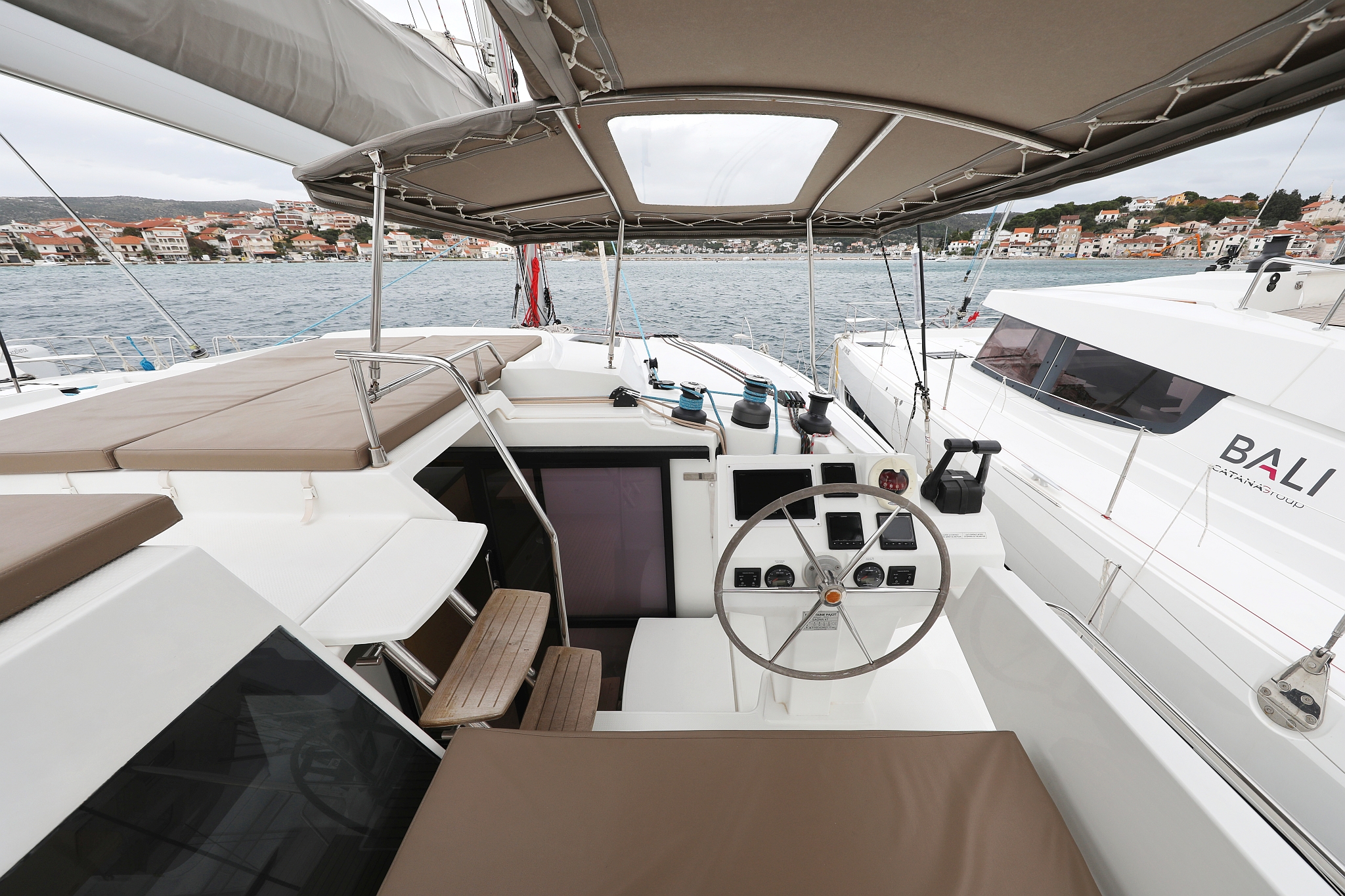 Fountaine Pajot Saona 47 Quintet - 5 + 1 cab. — photo 9