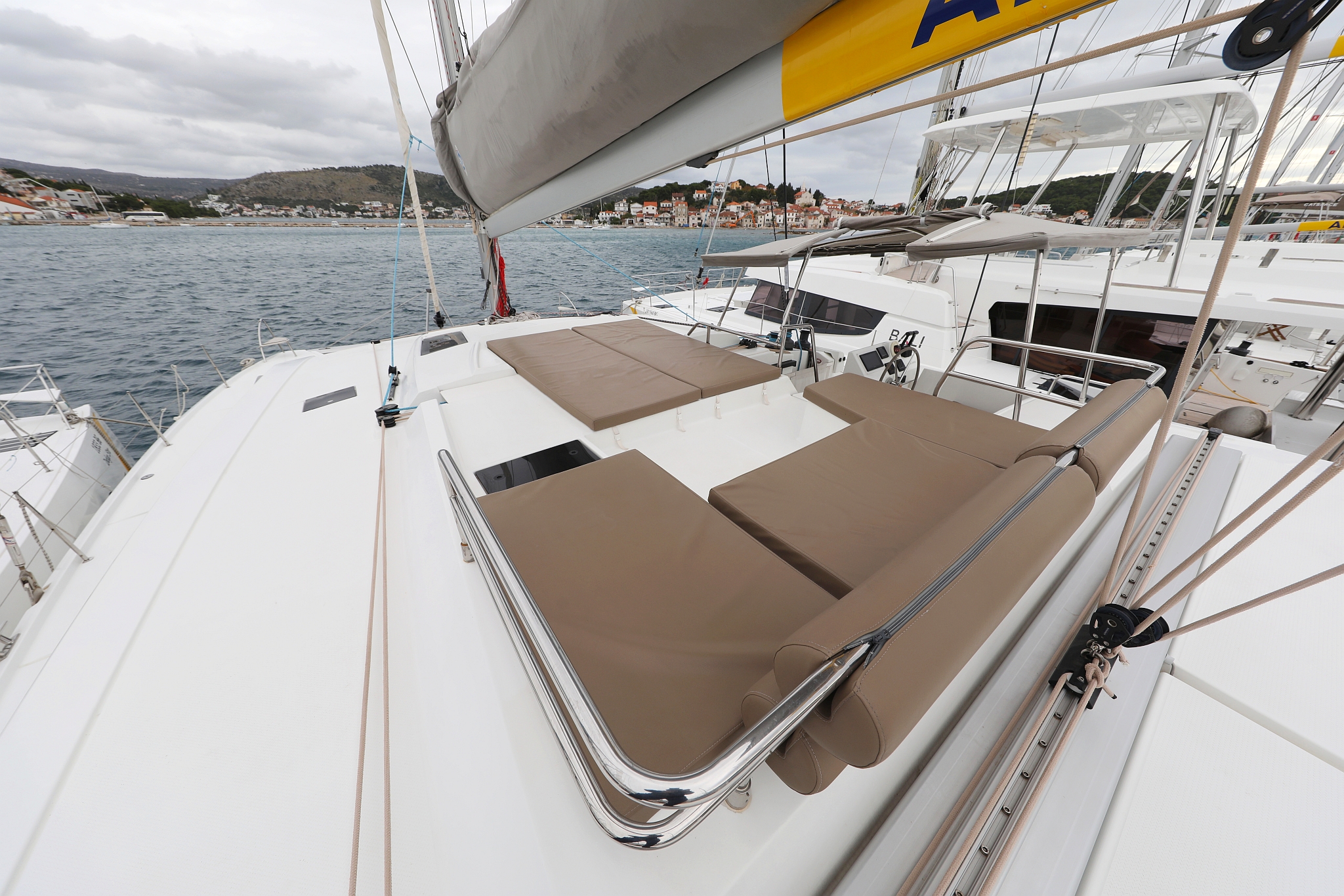 Fountaine Pajot Saona 47 Quintet - 5 + 1 cab. — photo 10